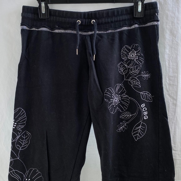 BCBGMaxAzria Performance Jogger Set Size: Medium - Picture 7 of 15
